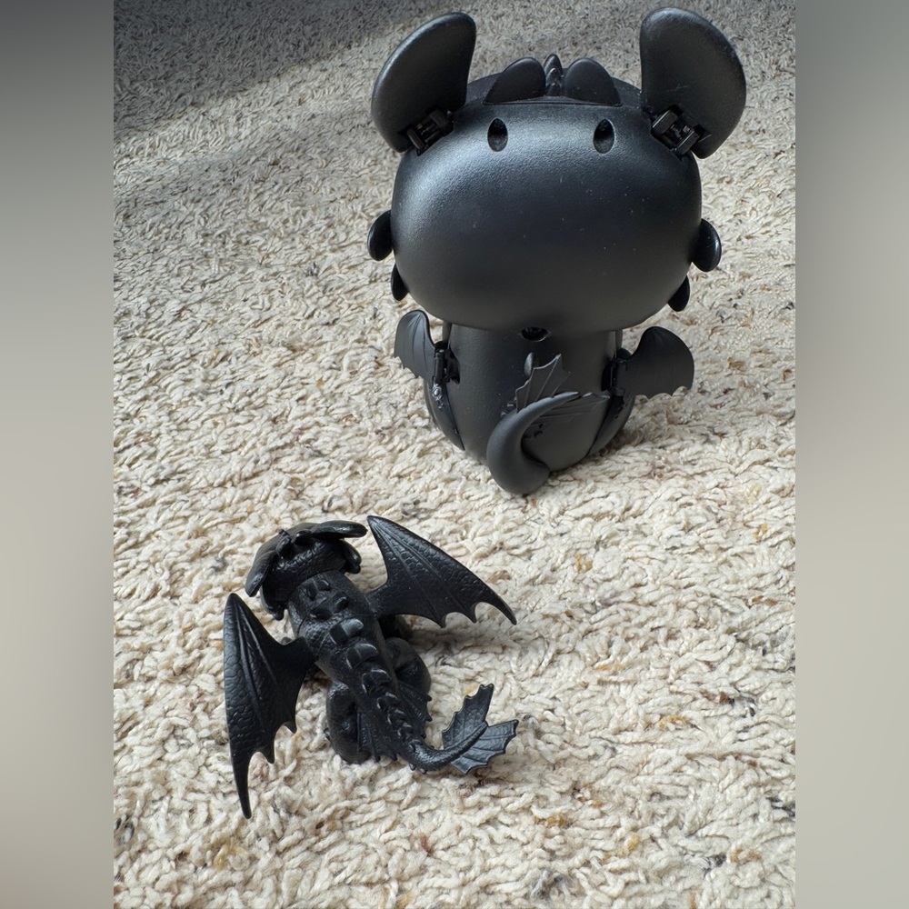 Toothless Dragon Figure with Motion and sounds. +1 extra - Picture 4 of 11
